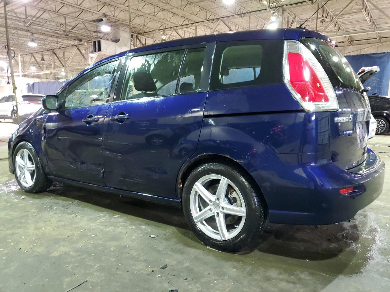 2010 Mazda 5 - Image 2