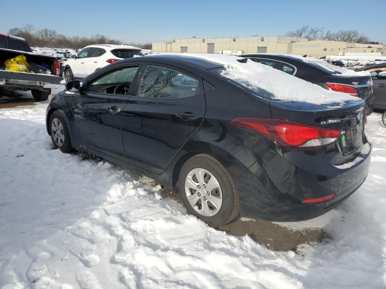 2016 Hyundai Elantra - Image 2