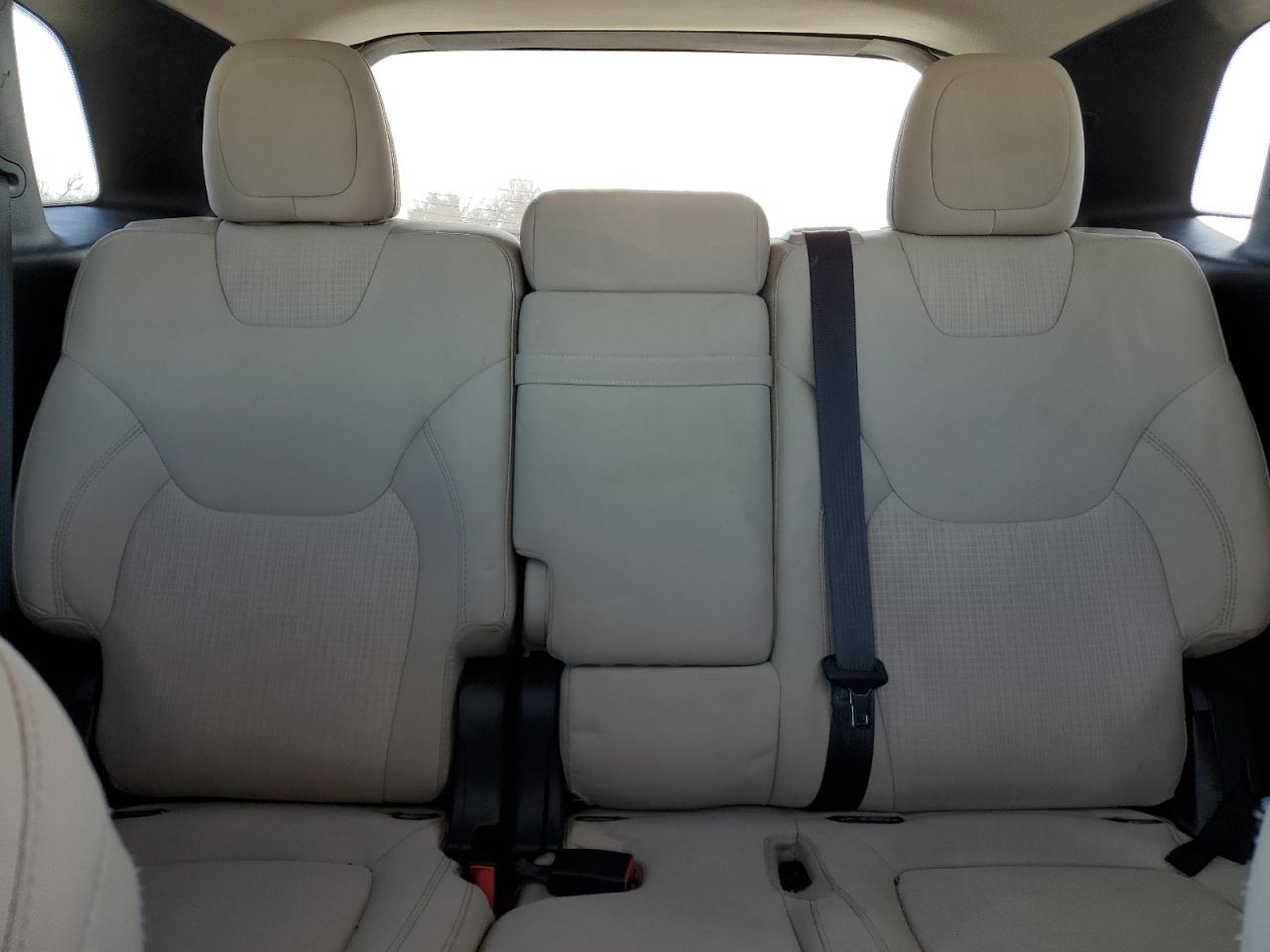 2016 Jeep Grand Cherokee - Image 10