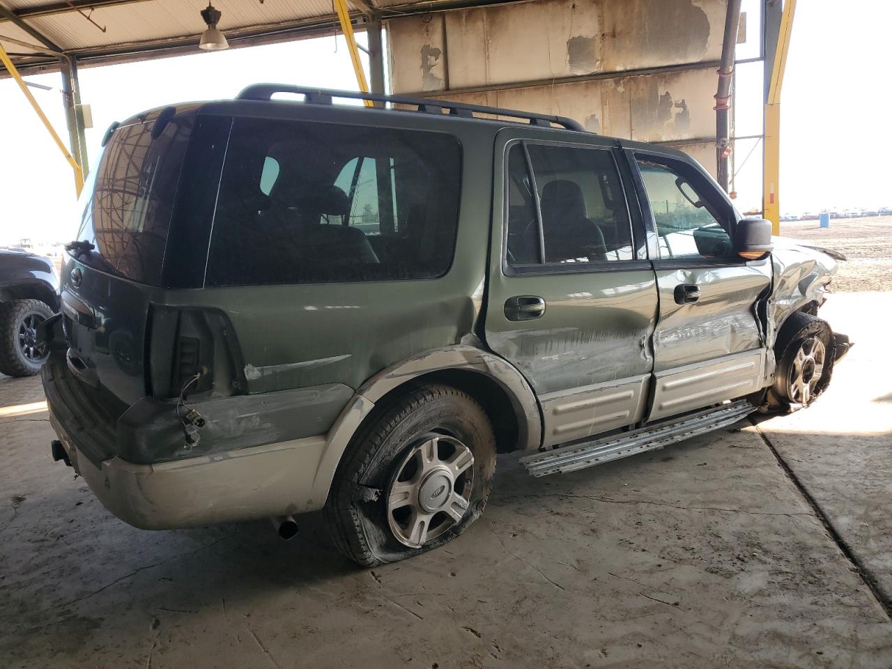 2005 Ford Expedition - Image 3