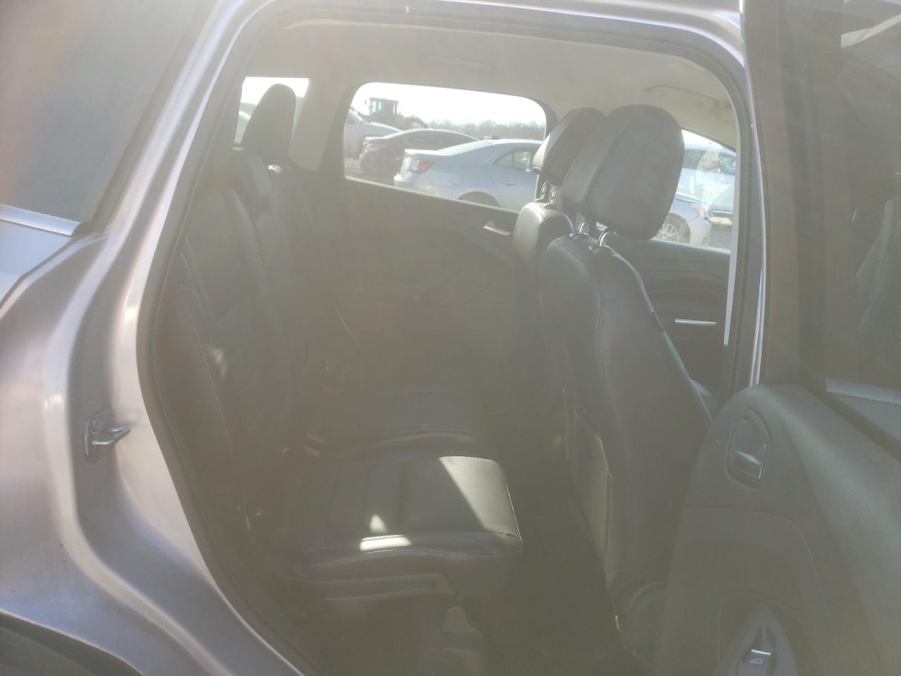2016 Ford Escape - Image 11