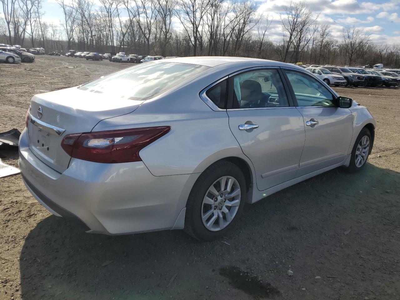 2018 Nissan Altima - Image 3