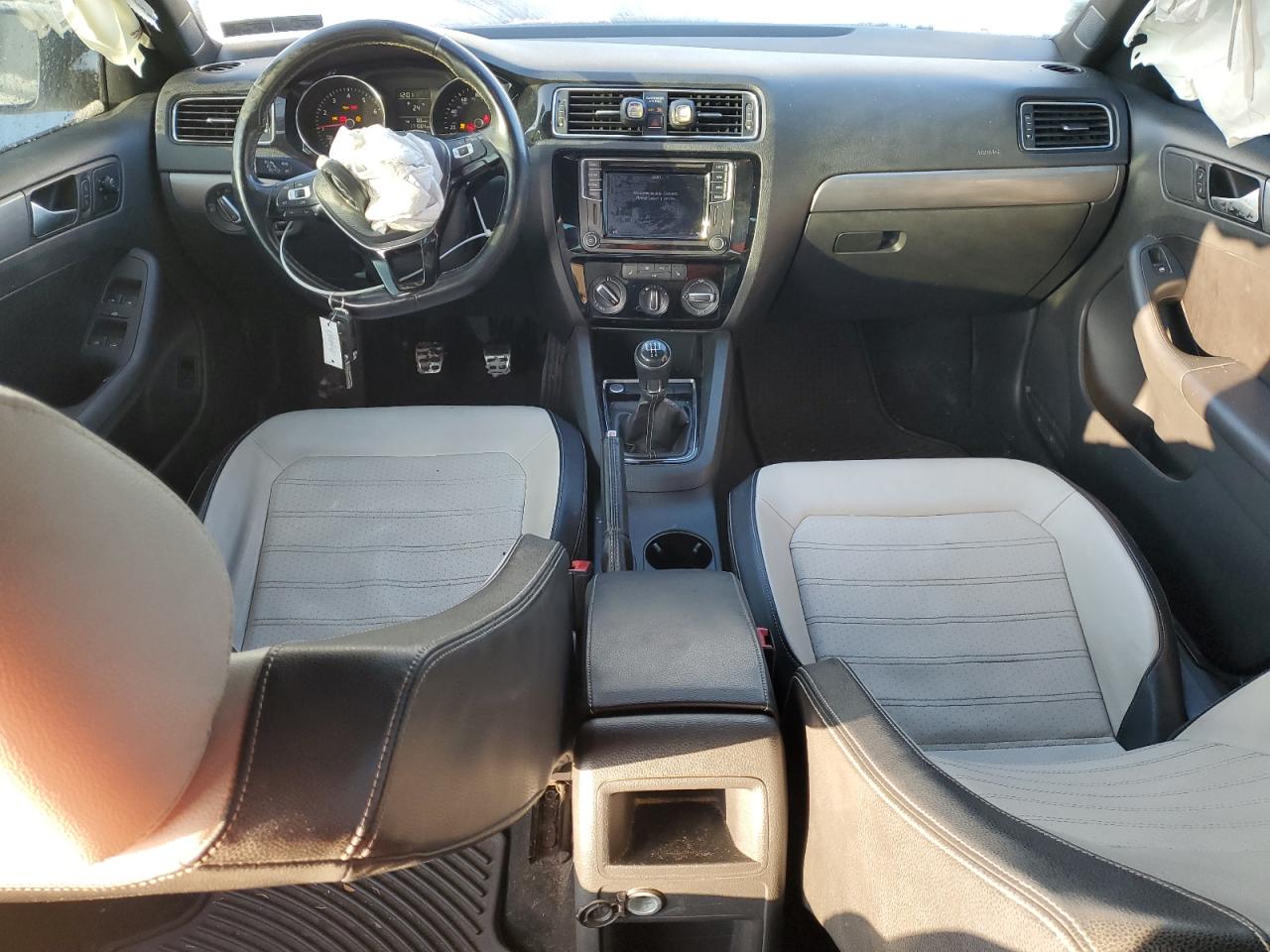 2016 Volkswagen Jetta - Image 8