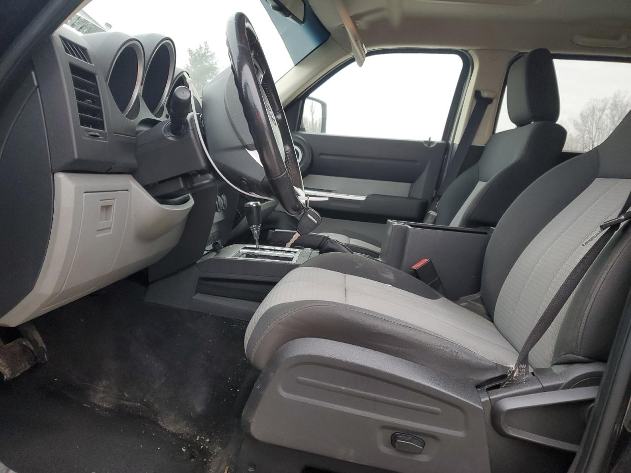 2008 Dodge Nitro - Image 7