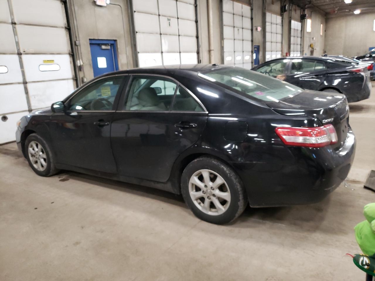 2011 Toyota Camry - Image 2