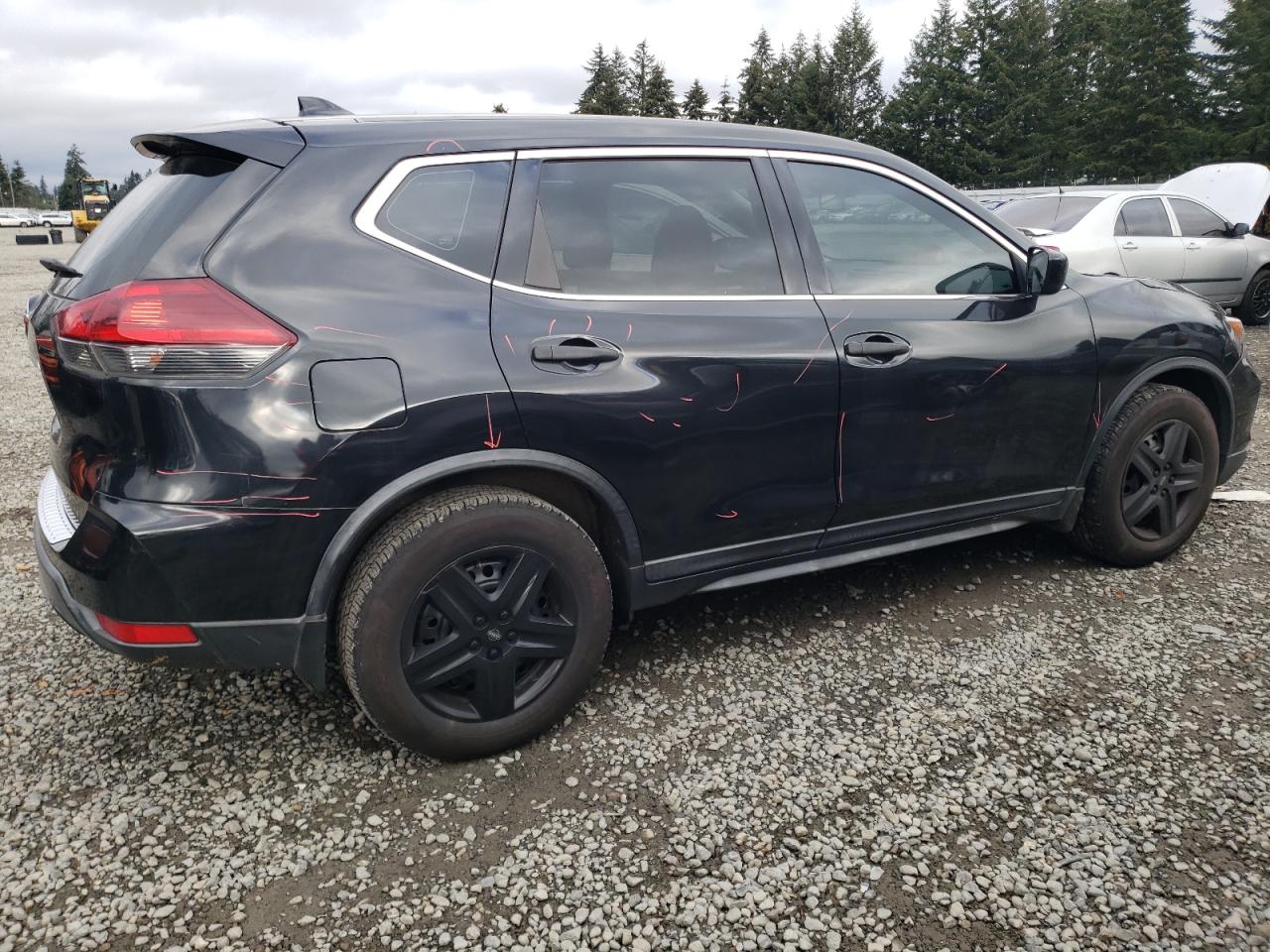 2018 Nissan Rogue - Image 3