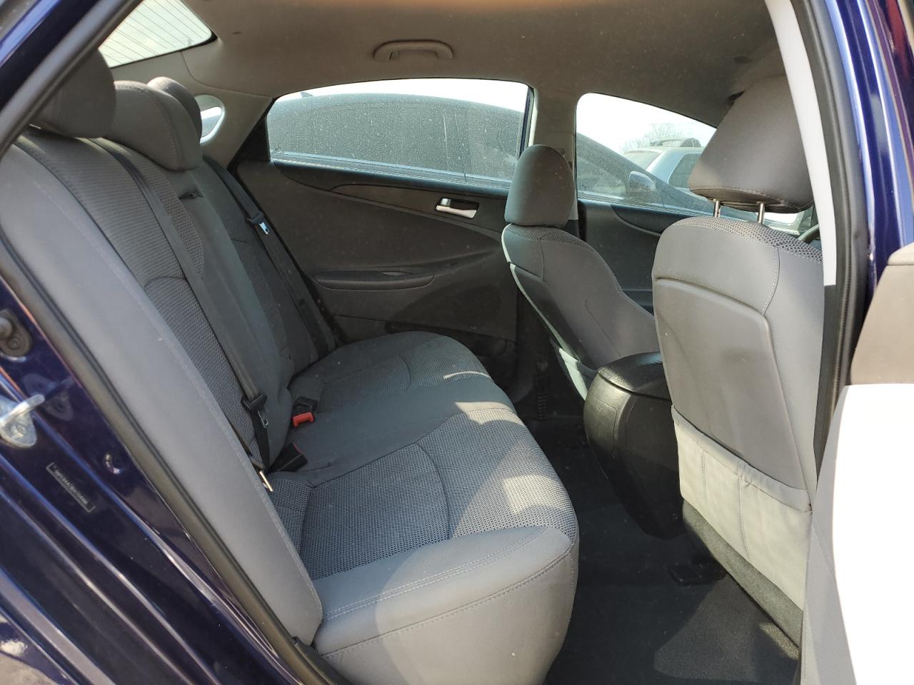 2013 Hyundai Sonata - Image 10