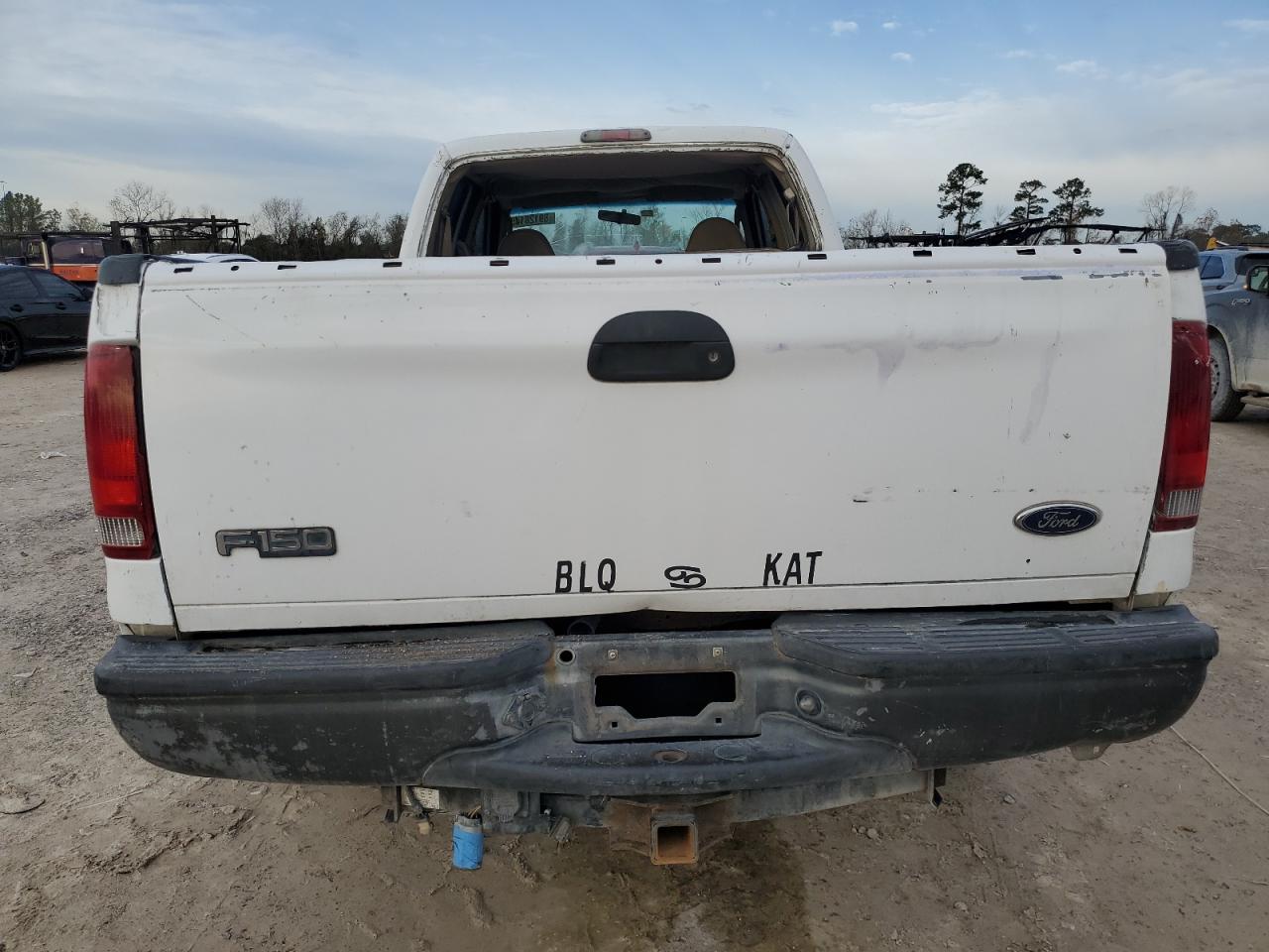 2006 Ford F350 - Image 6