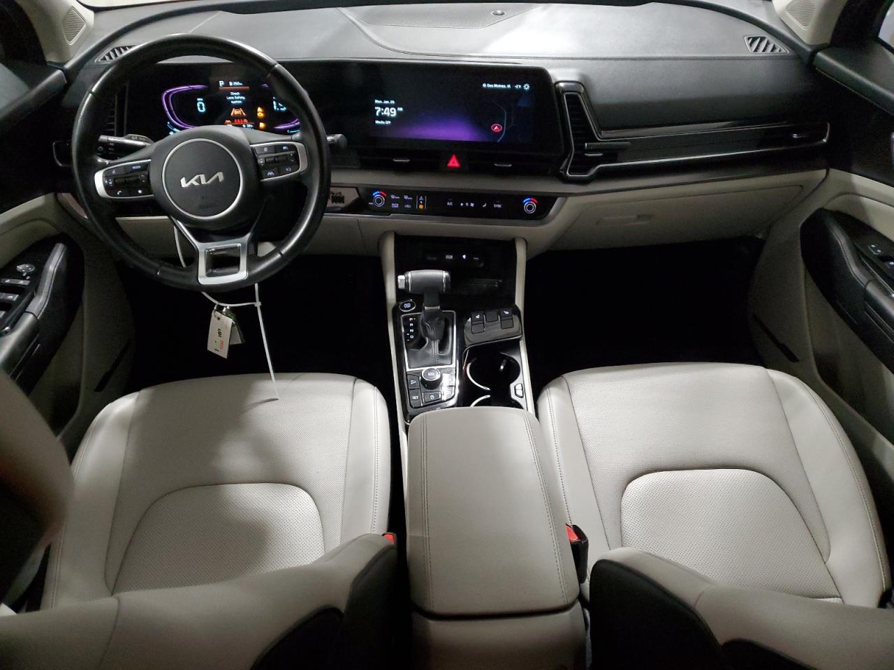 2023 Kia Sportage - Image 8