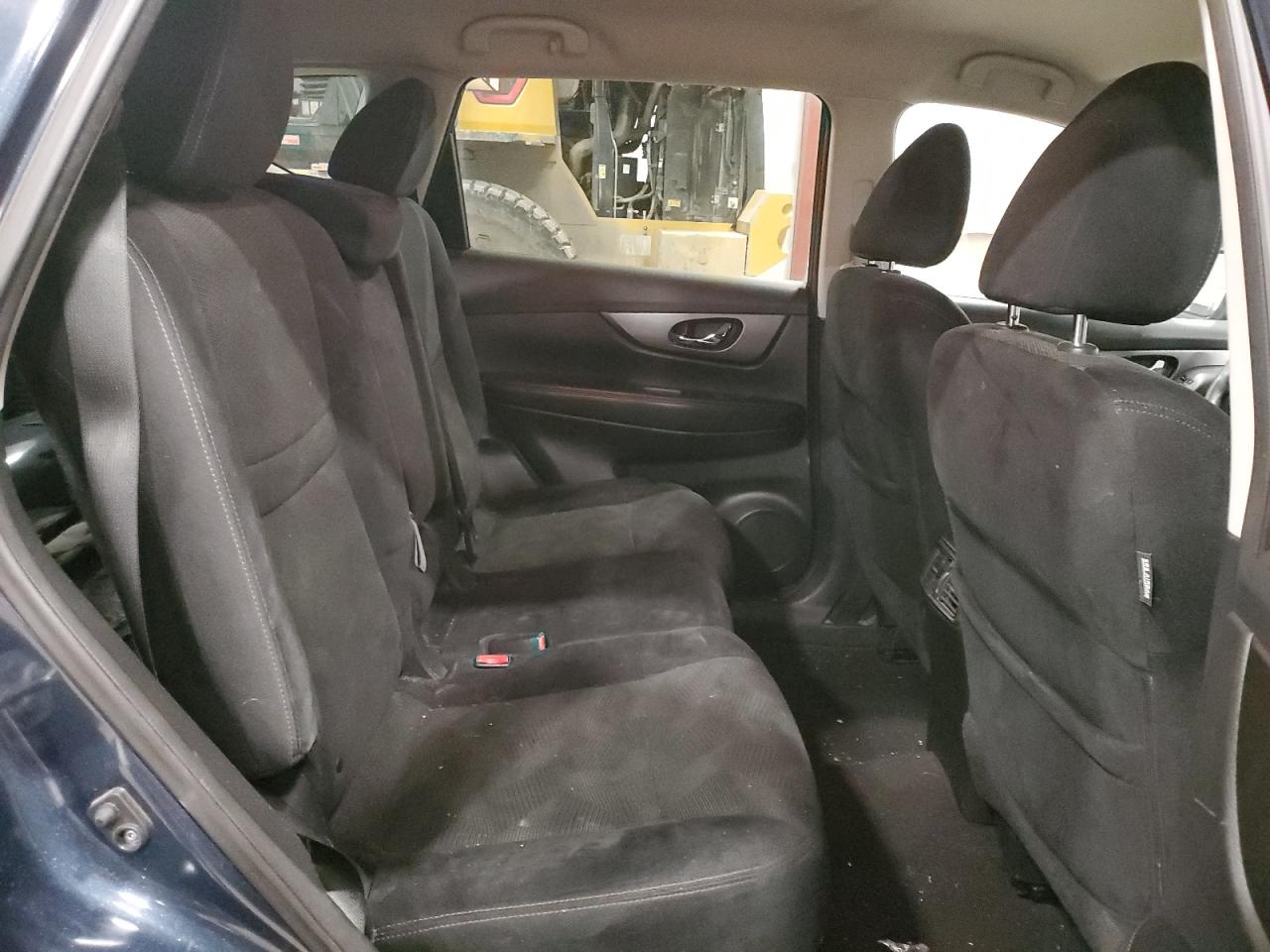 2015 Nissan Rogue - Image 10