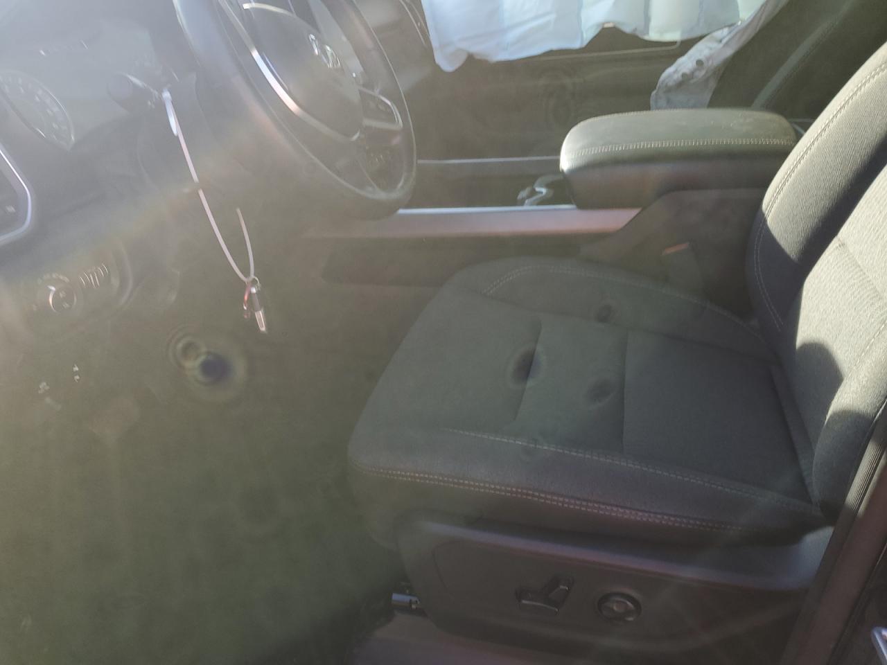 2019 RAM 1500 - Image 7