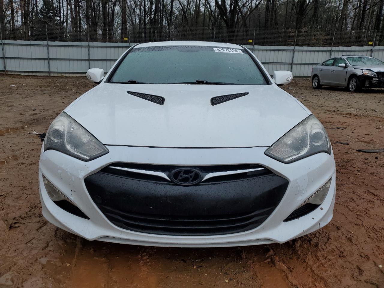 2016 Hyundai Genesis - Image 5