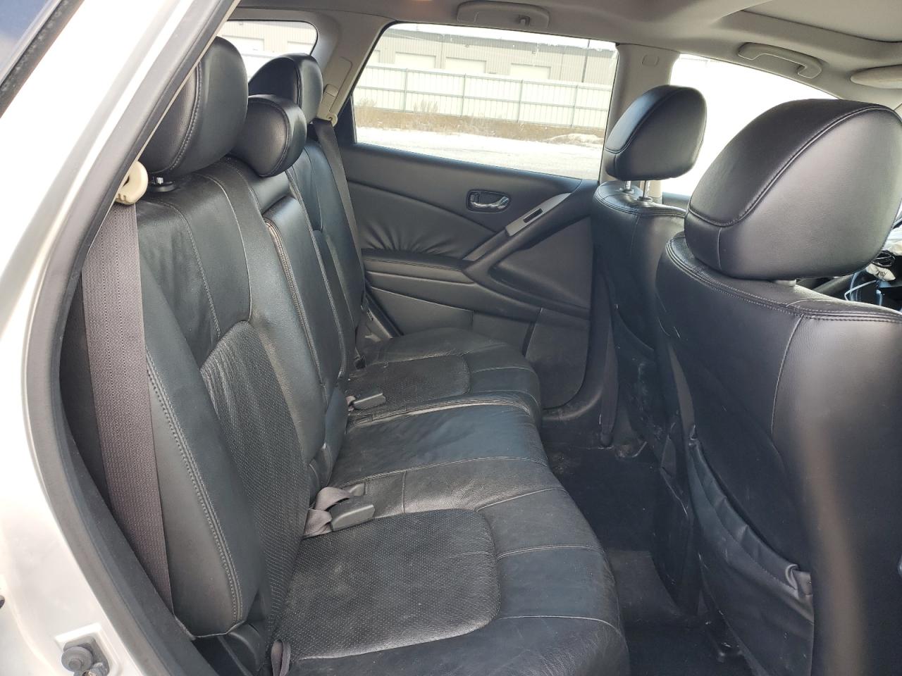2010 Nissan Murano - Image 12