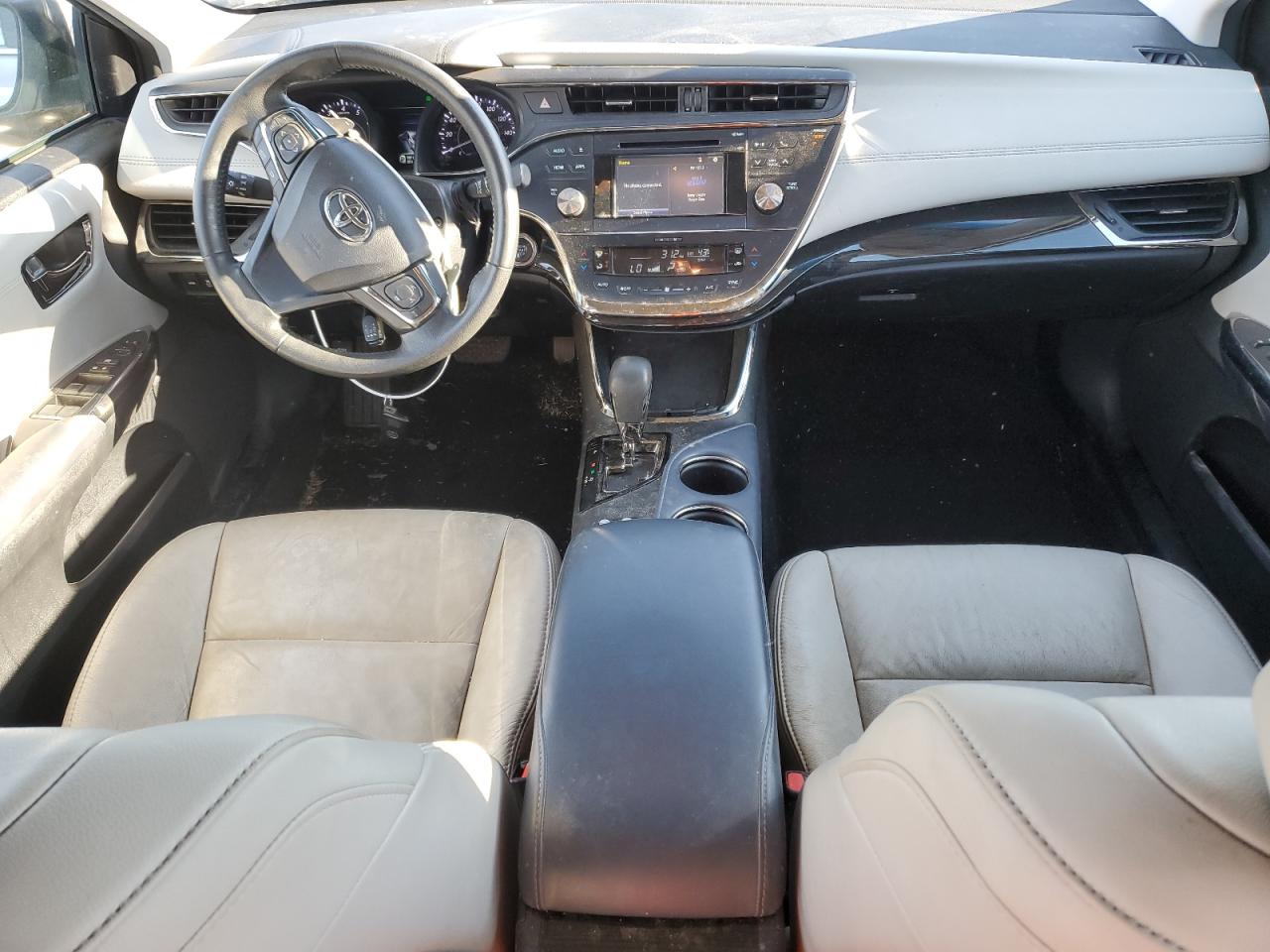 2015 Toyota Avalon - Image 8