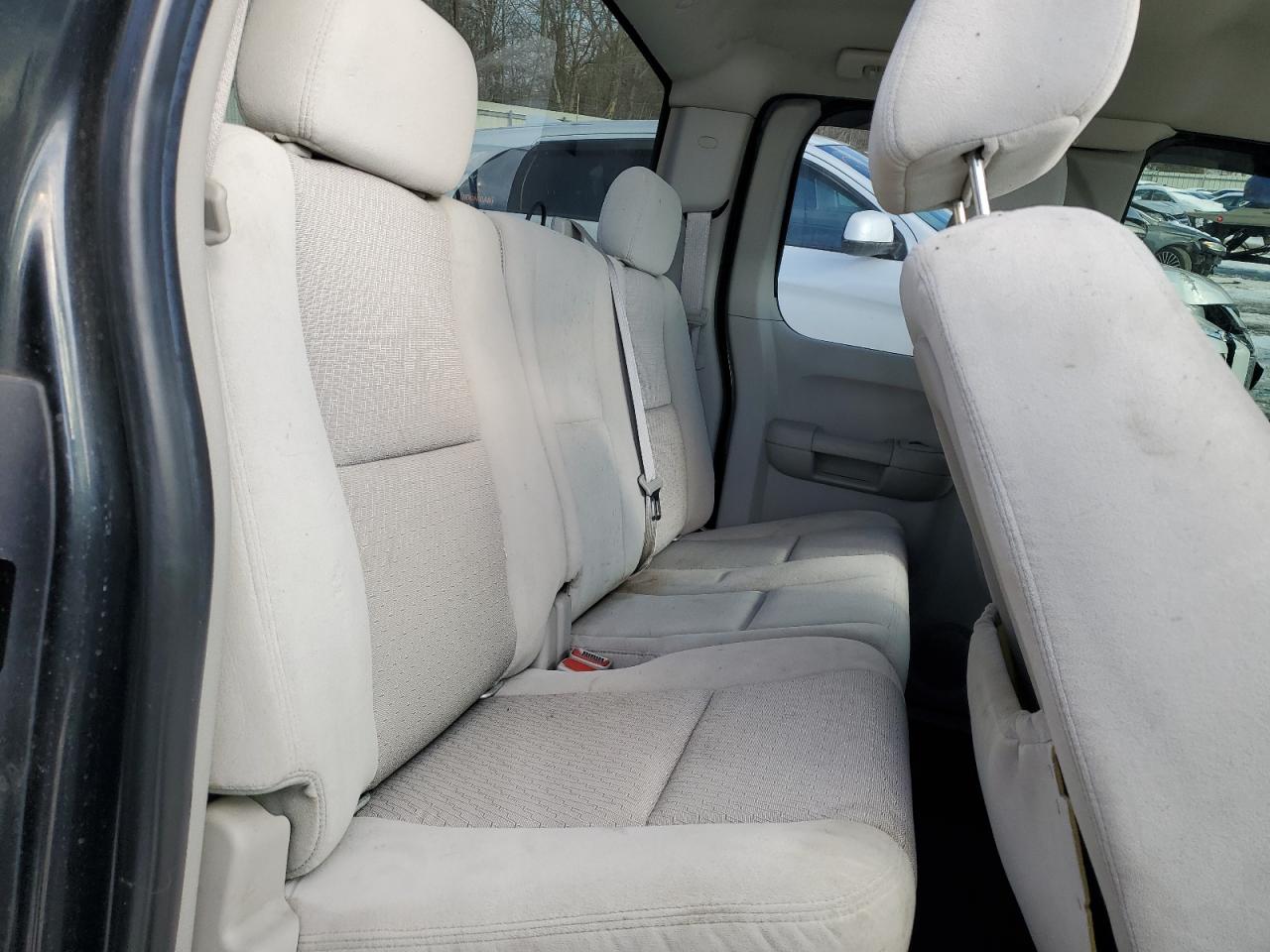2009 Chevrolet Silverado - Image 10