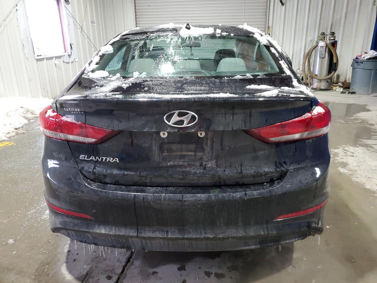 2017 Hyundai Elantra - Image 6