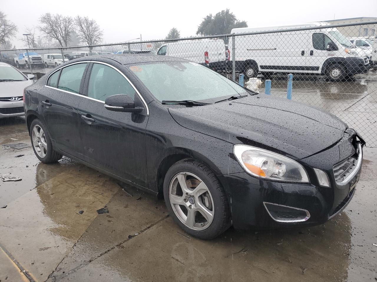 VIN YV1612FS6D1232477 2013 VOLVO S60 no.4