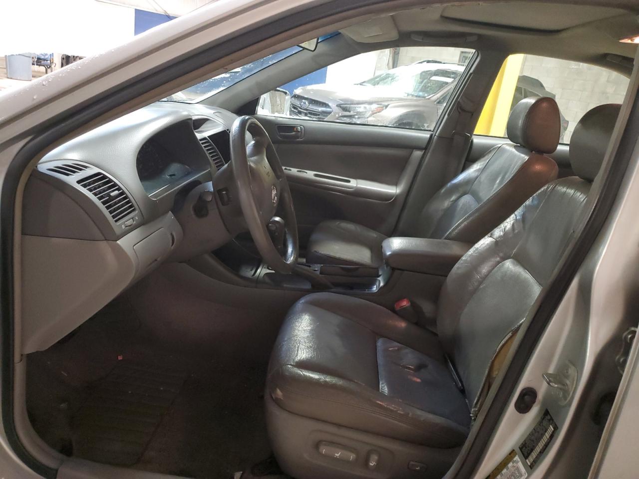 2004 Toyota Camry - Image 7