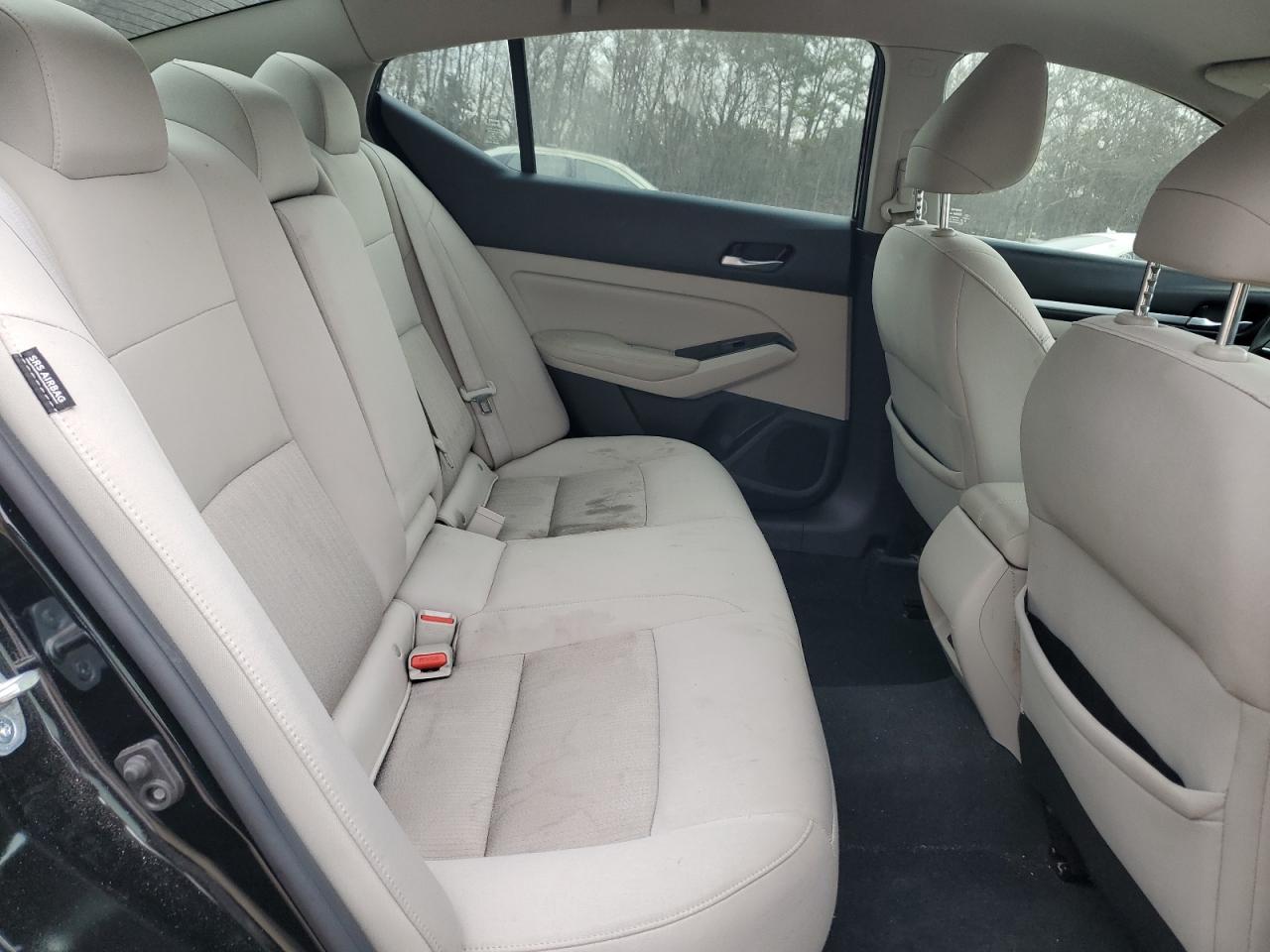 2021 Nissan Altima - Image 10