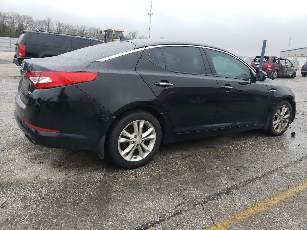 2012 Kia Optima - Image 3