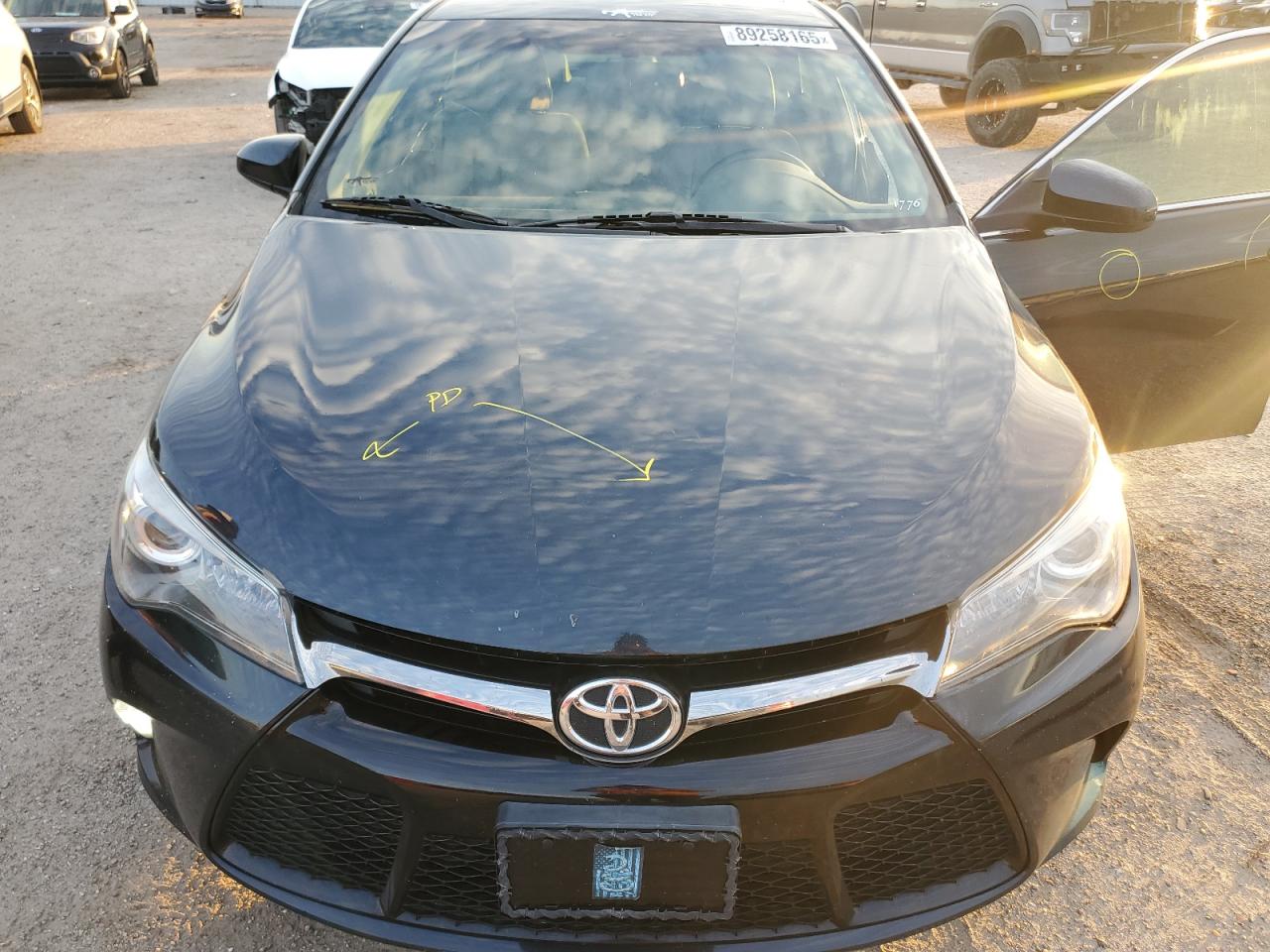 2015 Toyota Camry - Image 11