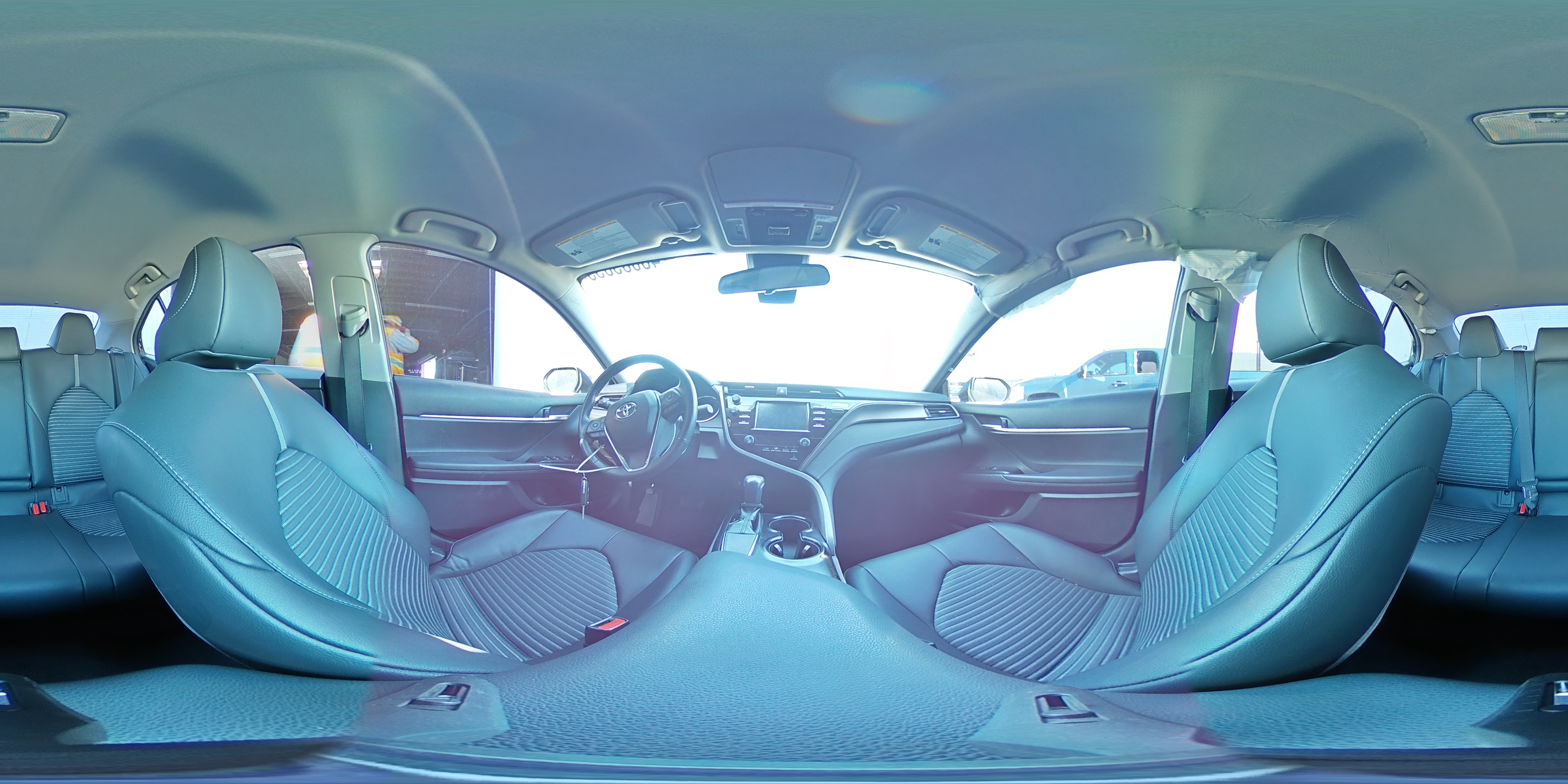 2019 Toyota Camry - Image 13