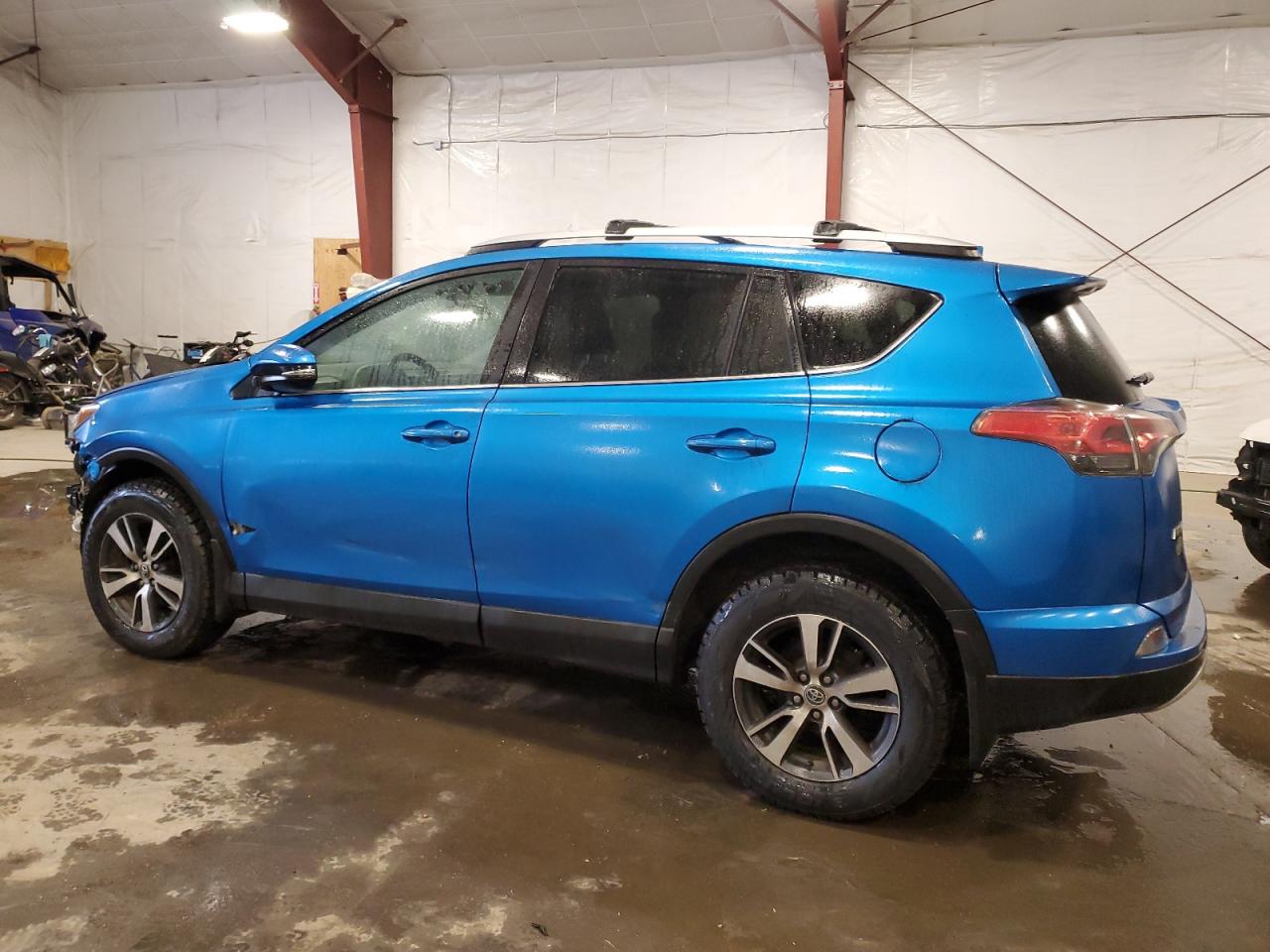 2016 Toyota RAV 4 - Image 2