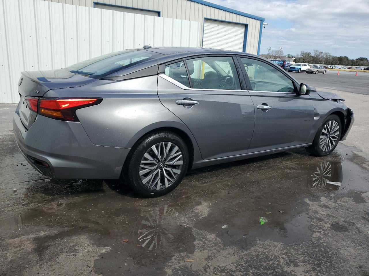 2024 Nissan Altima - Image 3