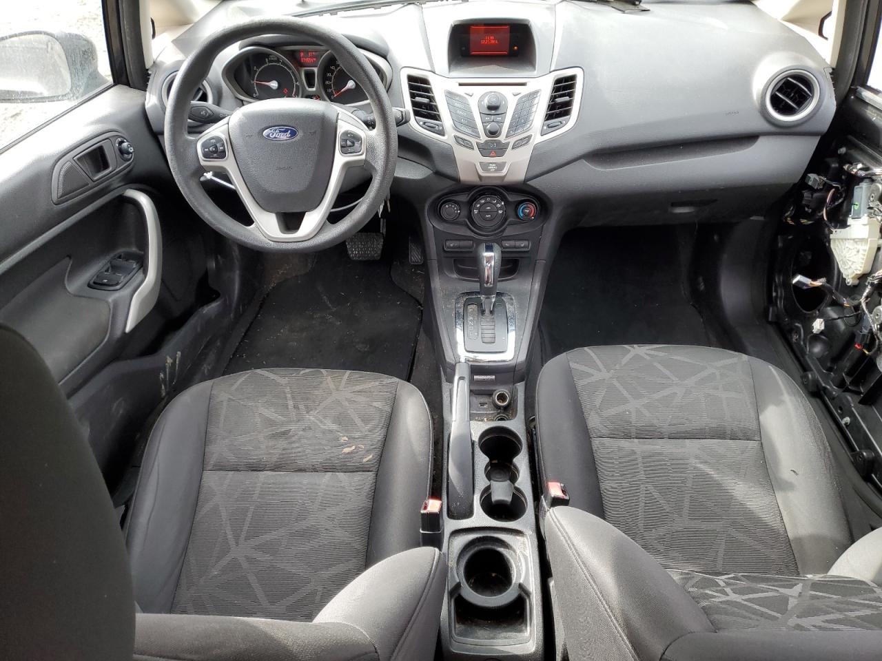 2011 Ford Fiesta - Image 8