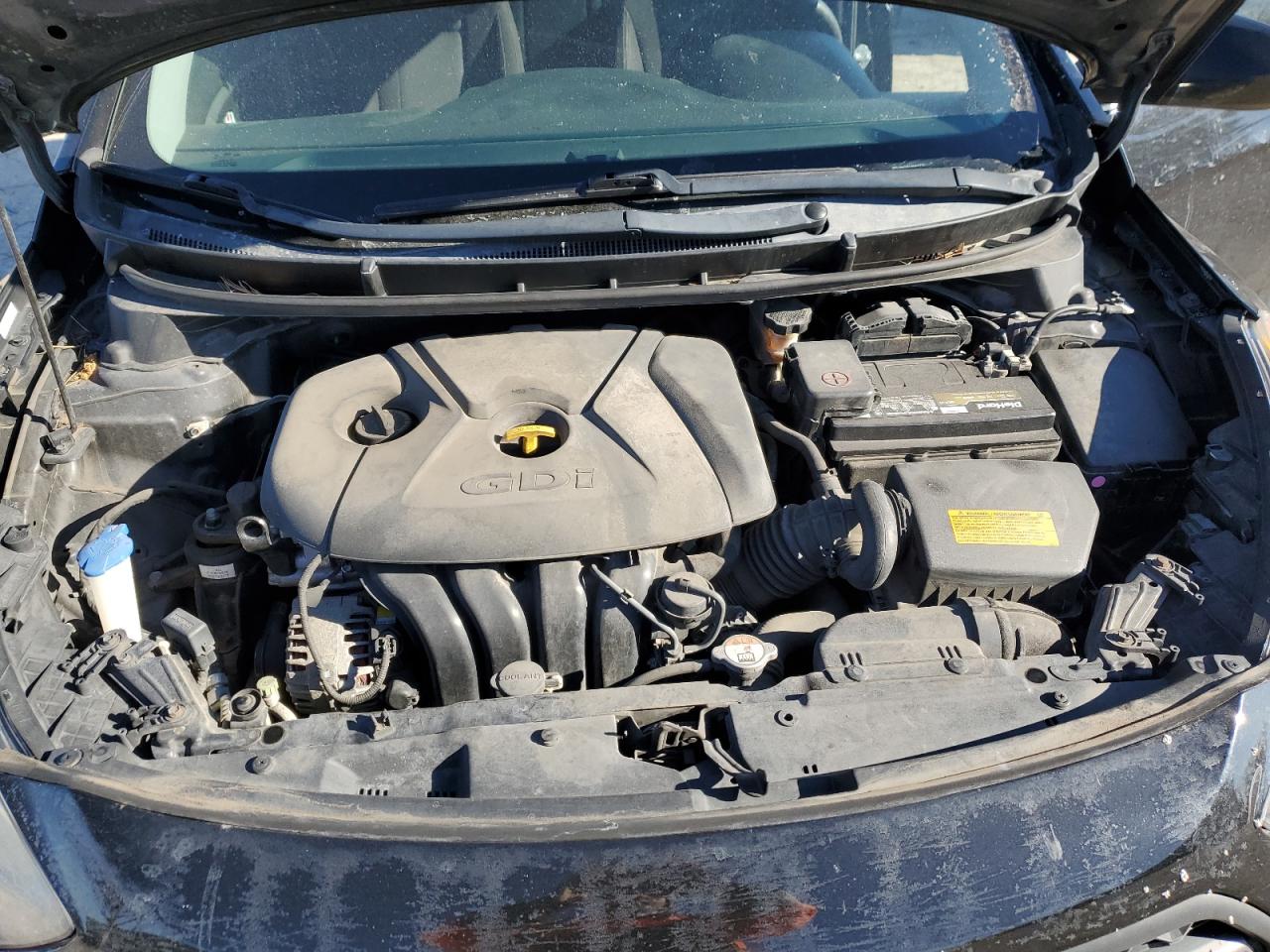 2016 Hyundai Elantra - Image 11