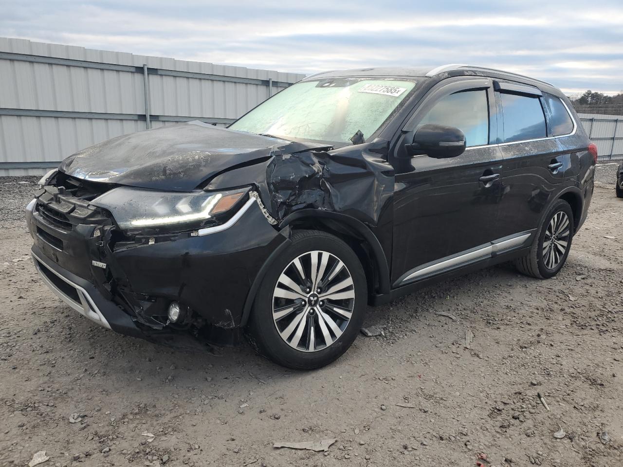 2019 Mitsubishi Outlander - Image 1