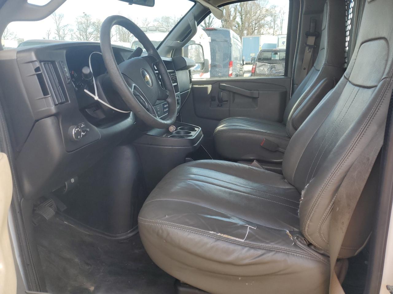2016 Chevrolet Express - Image 7