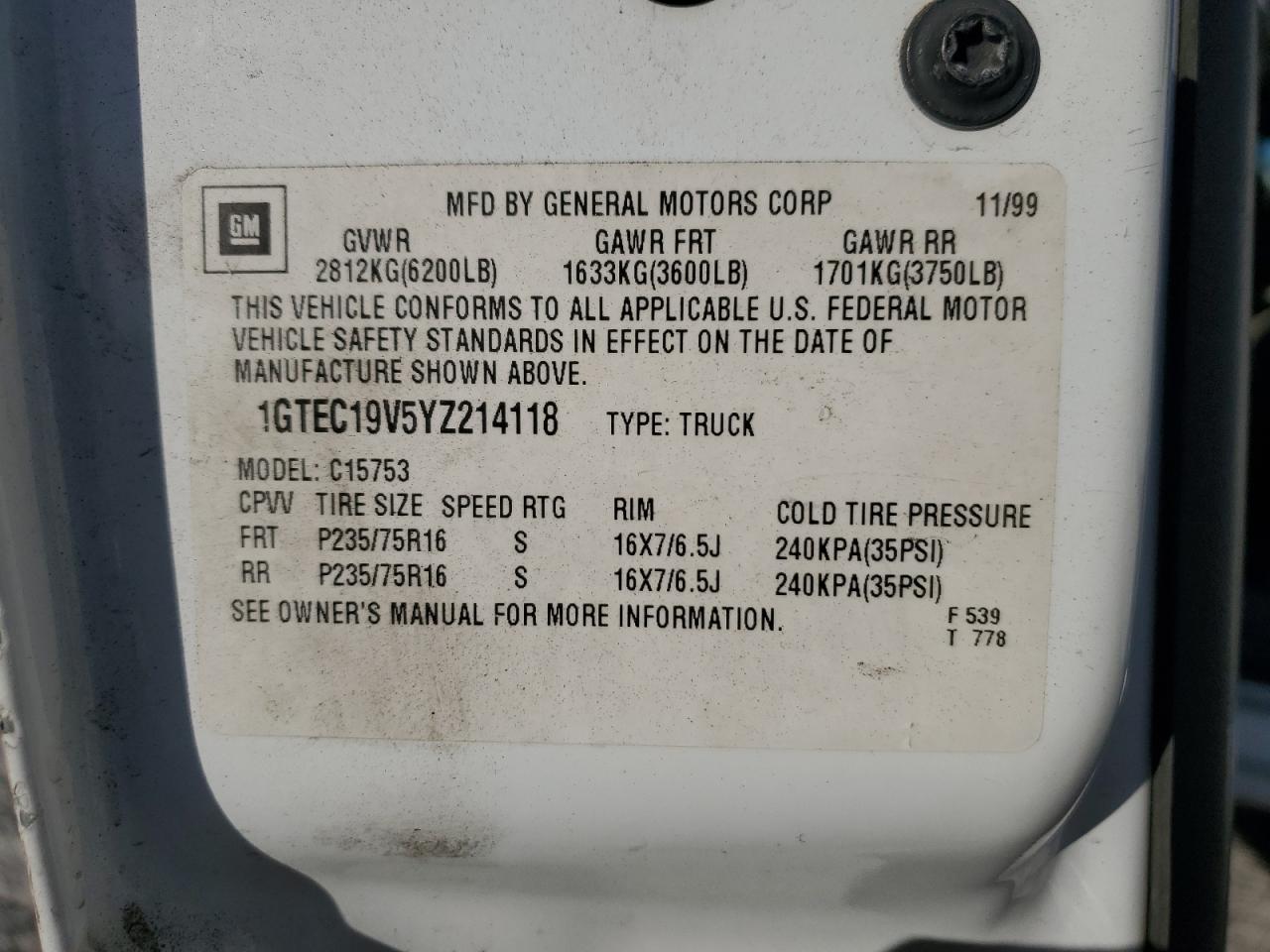 2000 GMC Sierra - Image 14