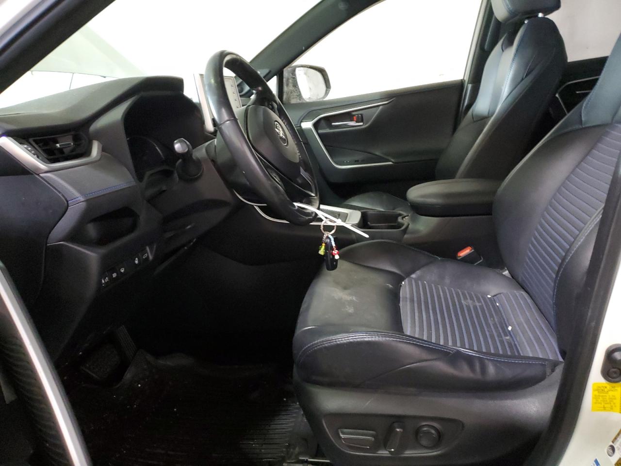 2019 Toyota RAV 4 - Image 7