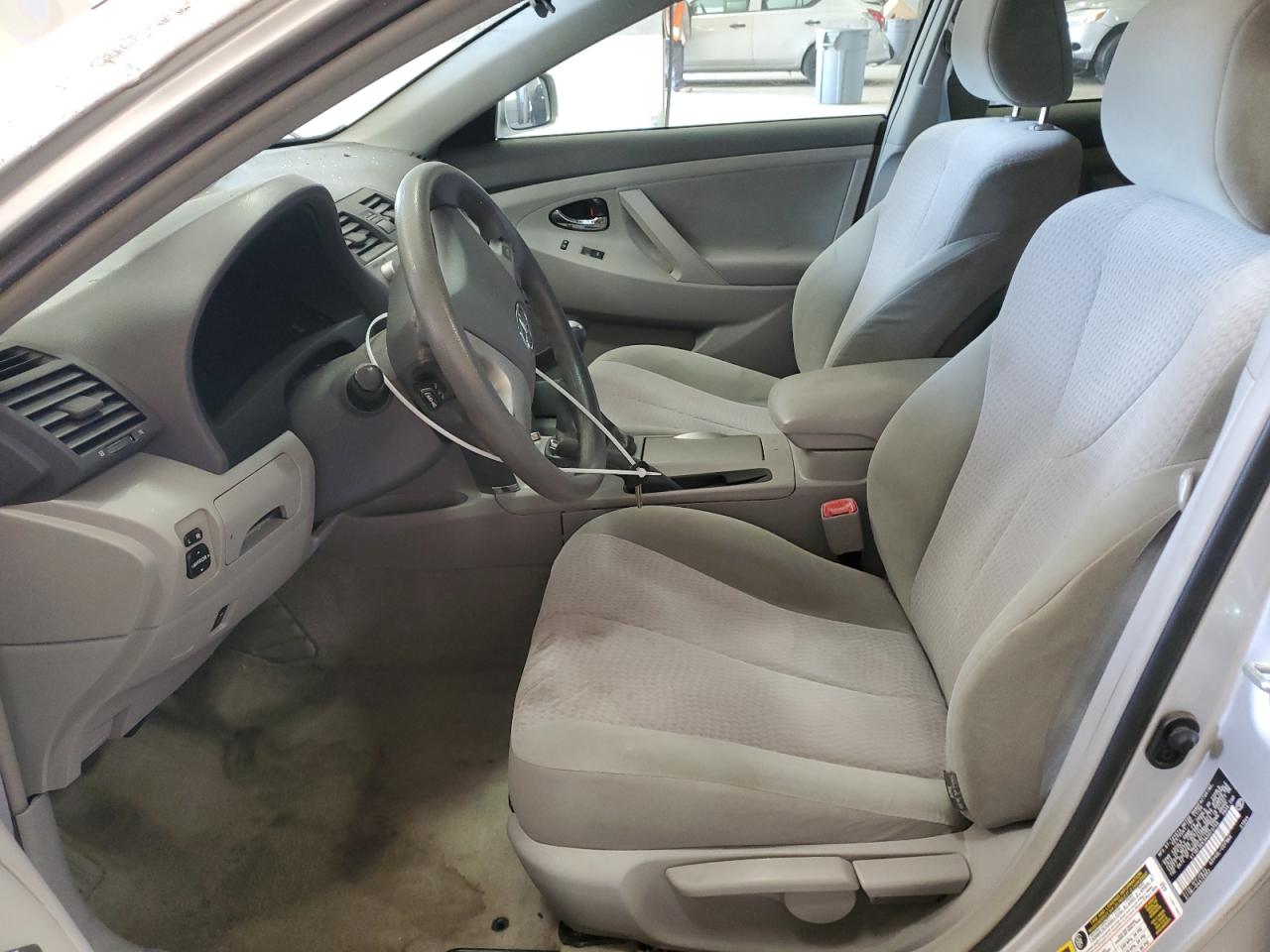 2010 Toyota Camry - Image 7