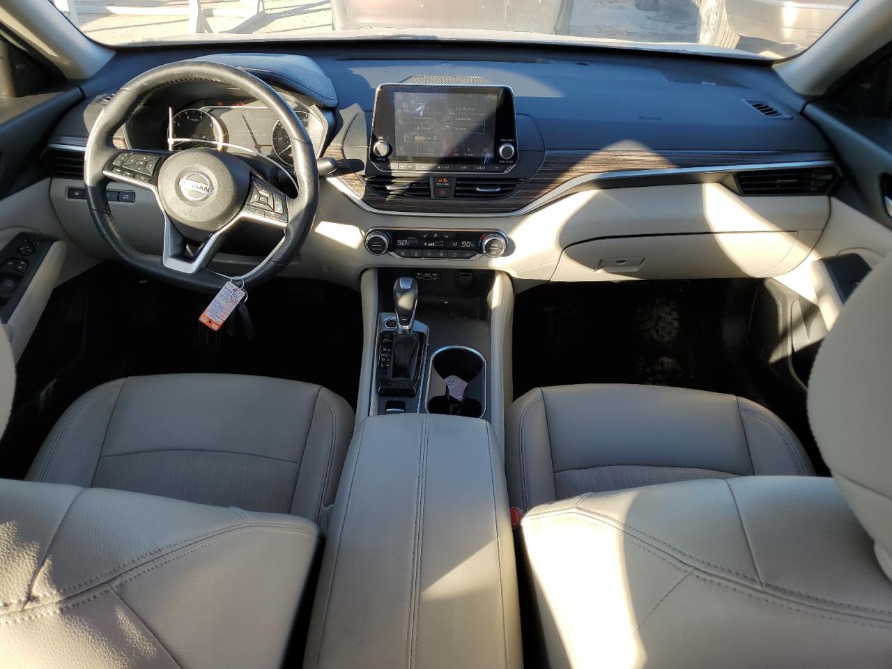2019 Nissan Altima - Image 8