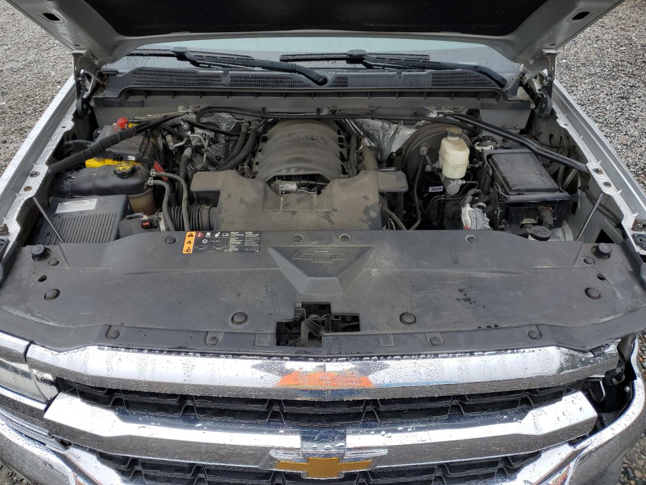 2017 Chevrolet Silverado - Image 11