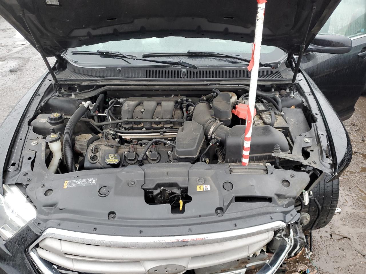 2013 Ford Taurus - Image 11