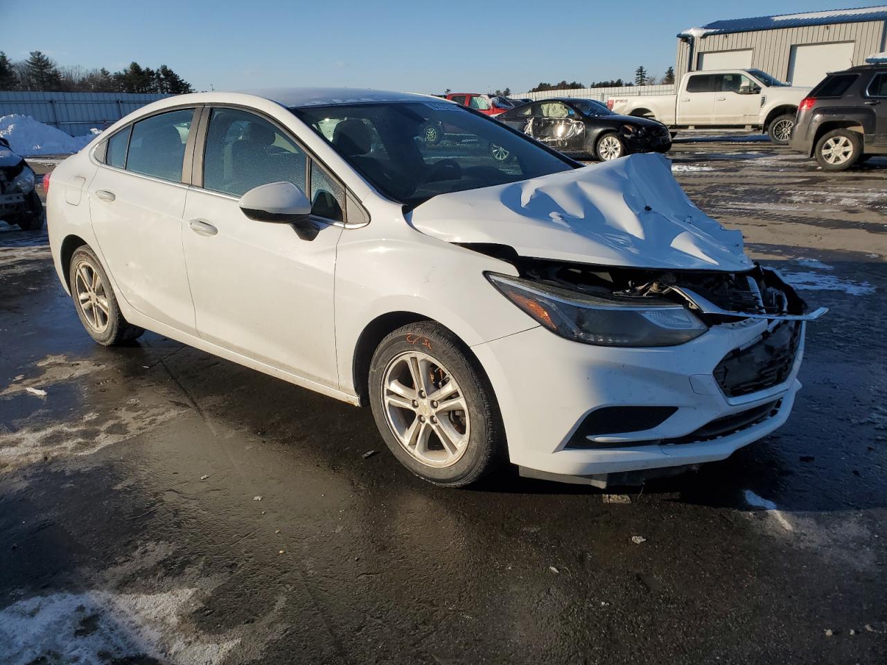 2017 Chevrolet Cruze - Image 4