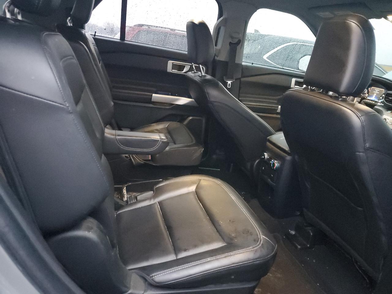 2021 Ford Explorer - Image 11