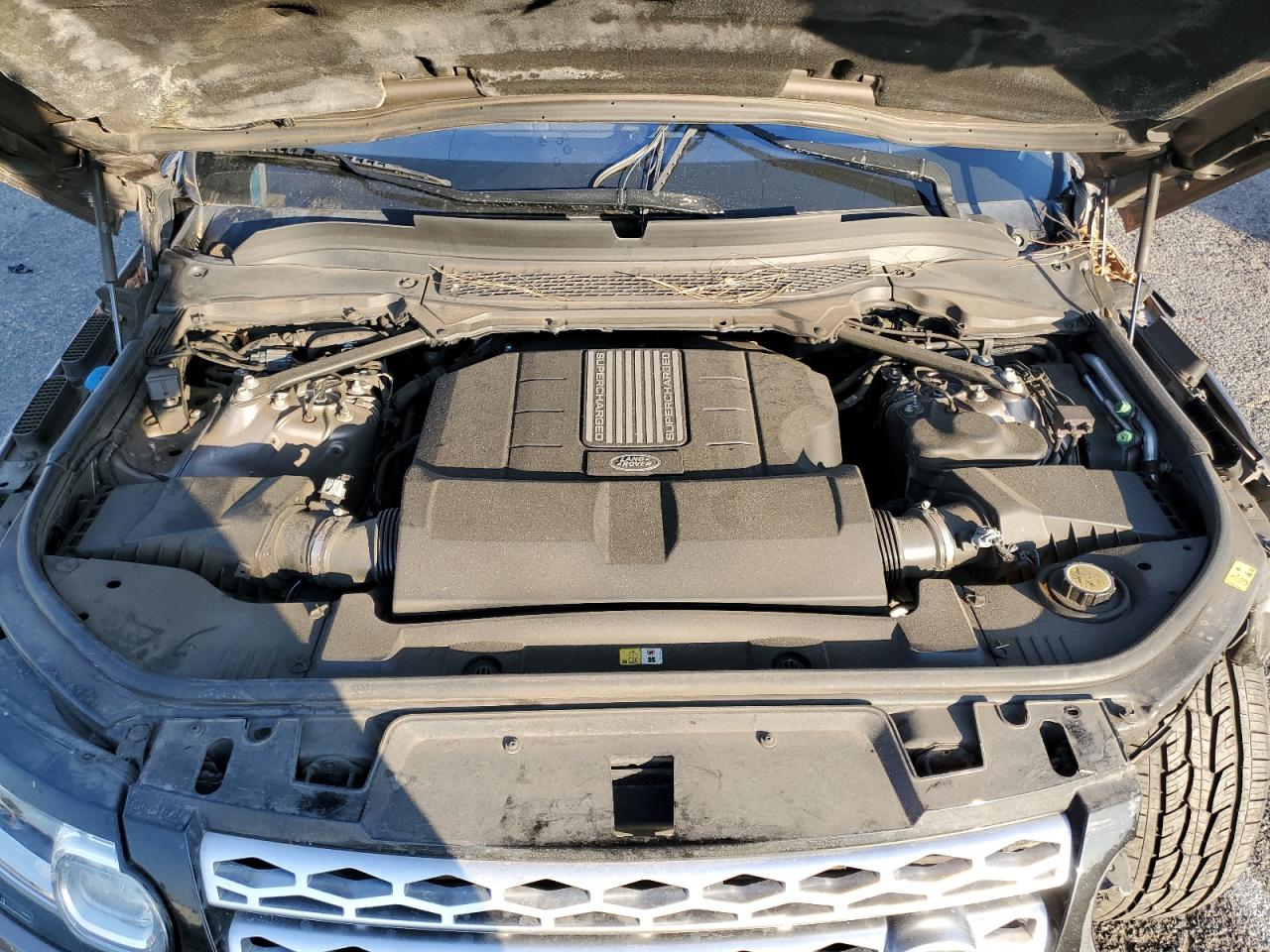 2016 Land Rover Range Rover - Image 13