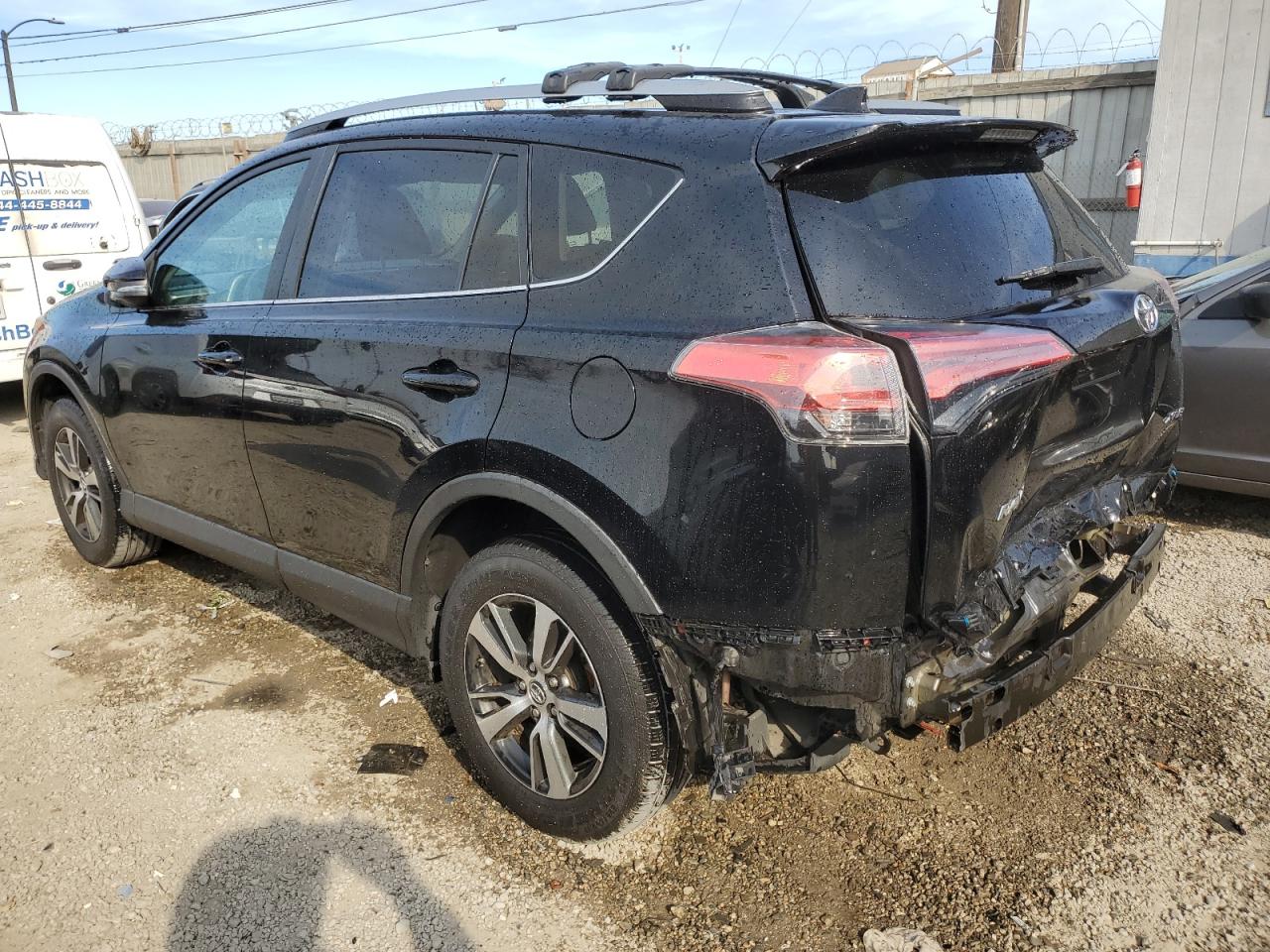 2017 Toyota RAV 4 - Image 2