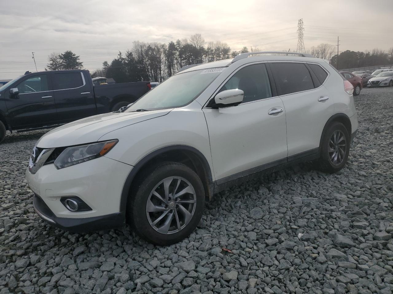 2015 Nissan Rogue - Image 1