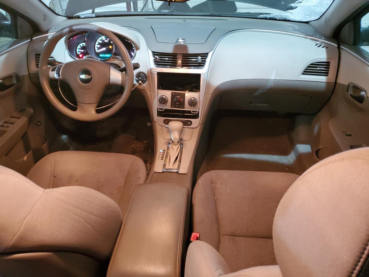 2010 Chevrolet Malibu - Image 8