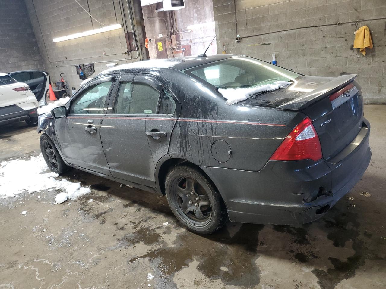 2012 Ford Fusion - Image 2