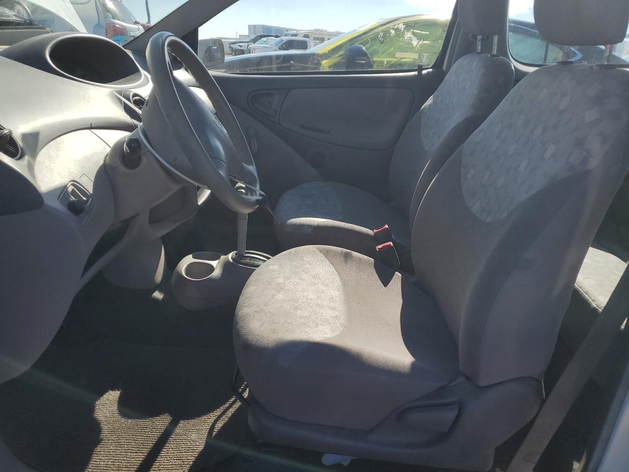 2001 Toyota Echo - Image 7
