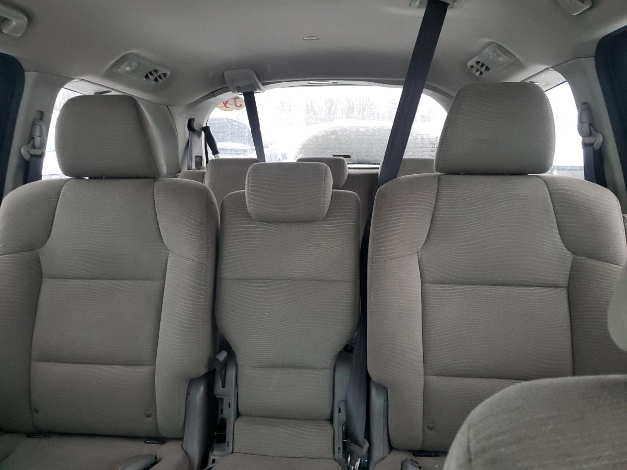 2011 Honda Odyssey - Image 10