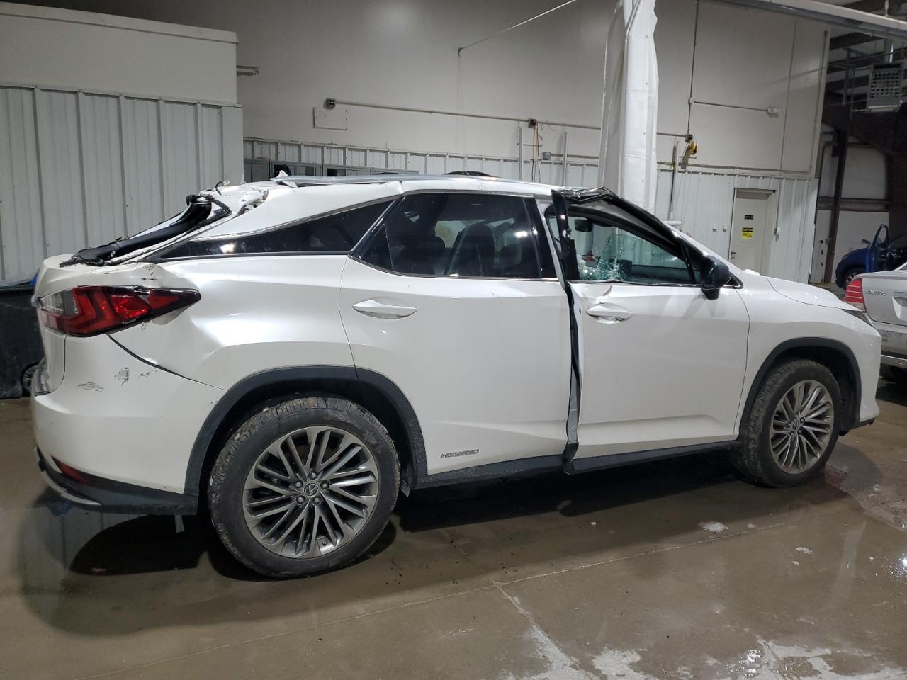 2020 Lexus RX - Image 3