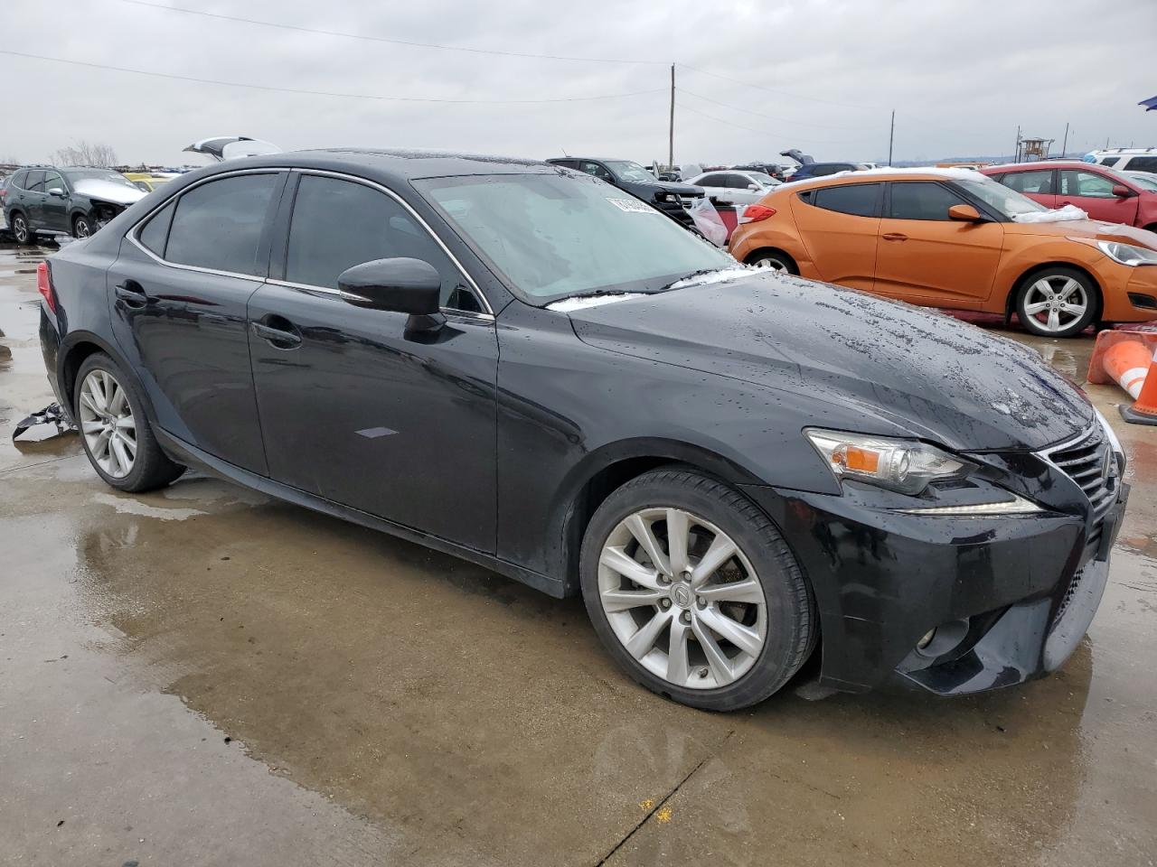 2015 Lexus IS - Image 4