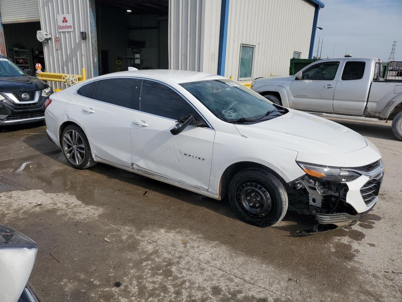 2022 Chevrolet Malibu - Image 4